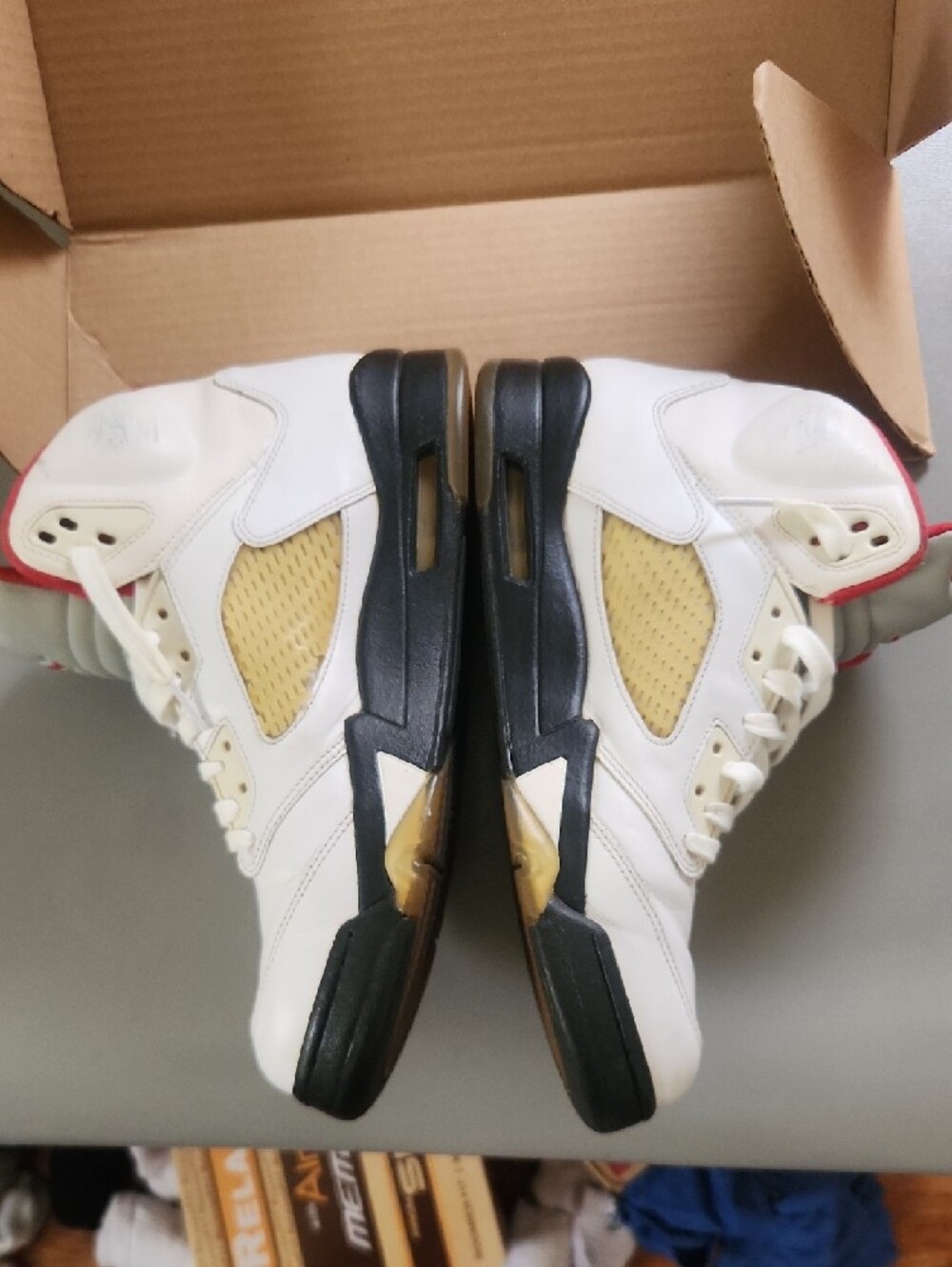 Jordan 5s 2012 - Picture 2 of 9